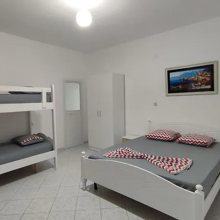 Beach Rooms Guest house *