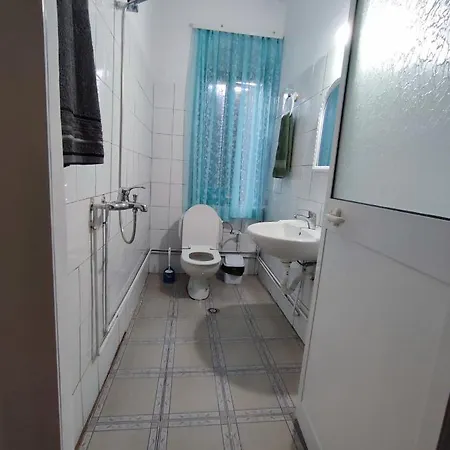 Beach Rooms Himare